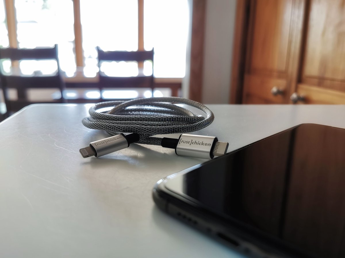 Fast Charge your iPhone with Stainless Steel Chainmail! #UrbanLuxury
buff.ly/2l7Mcbt