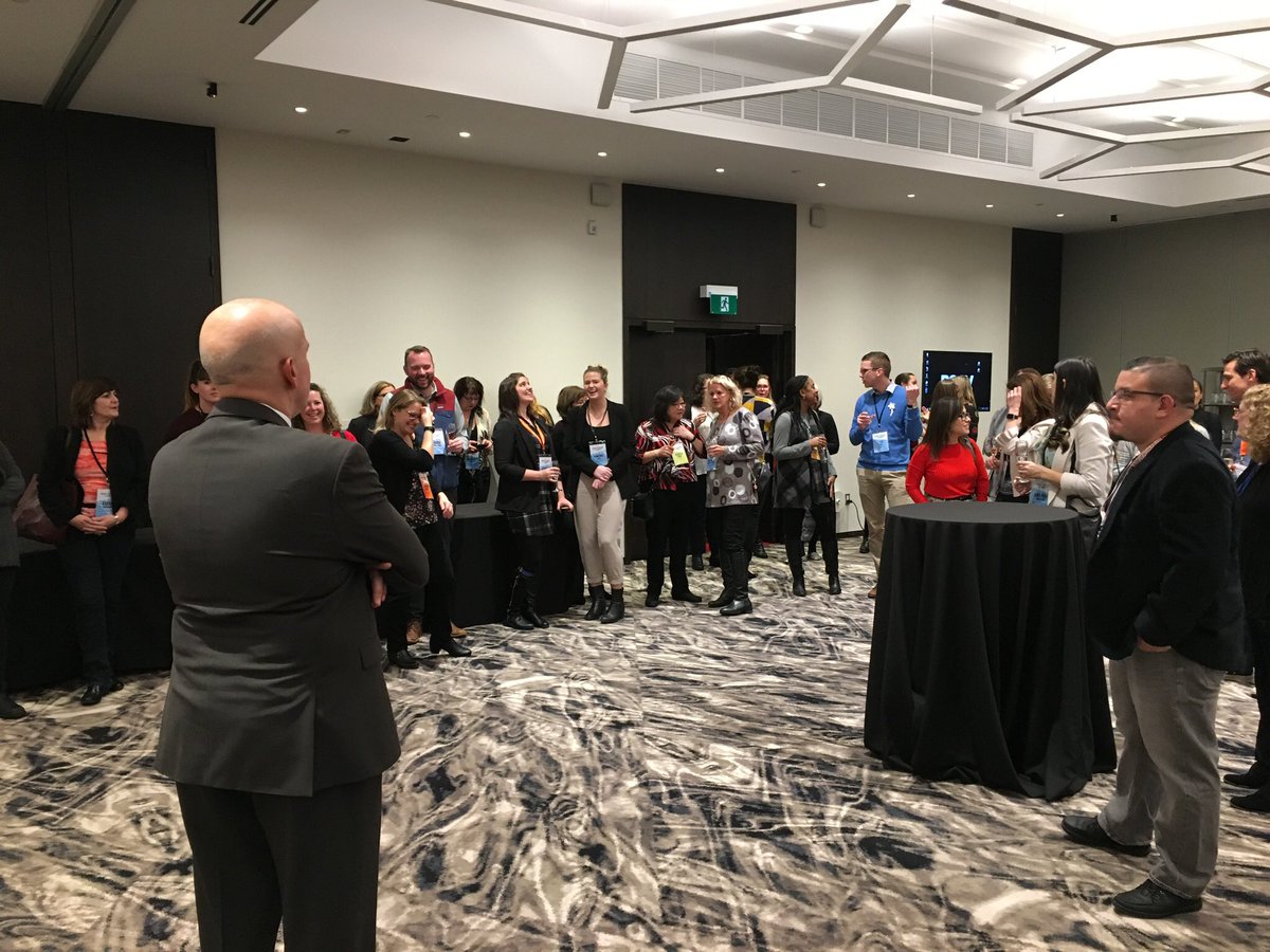 Vicki Zeppa tweet media