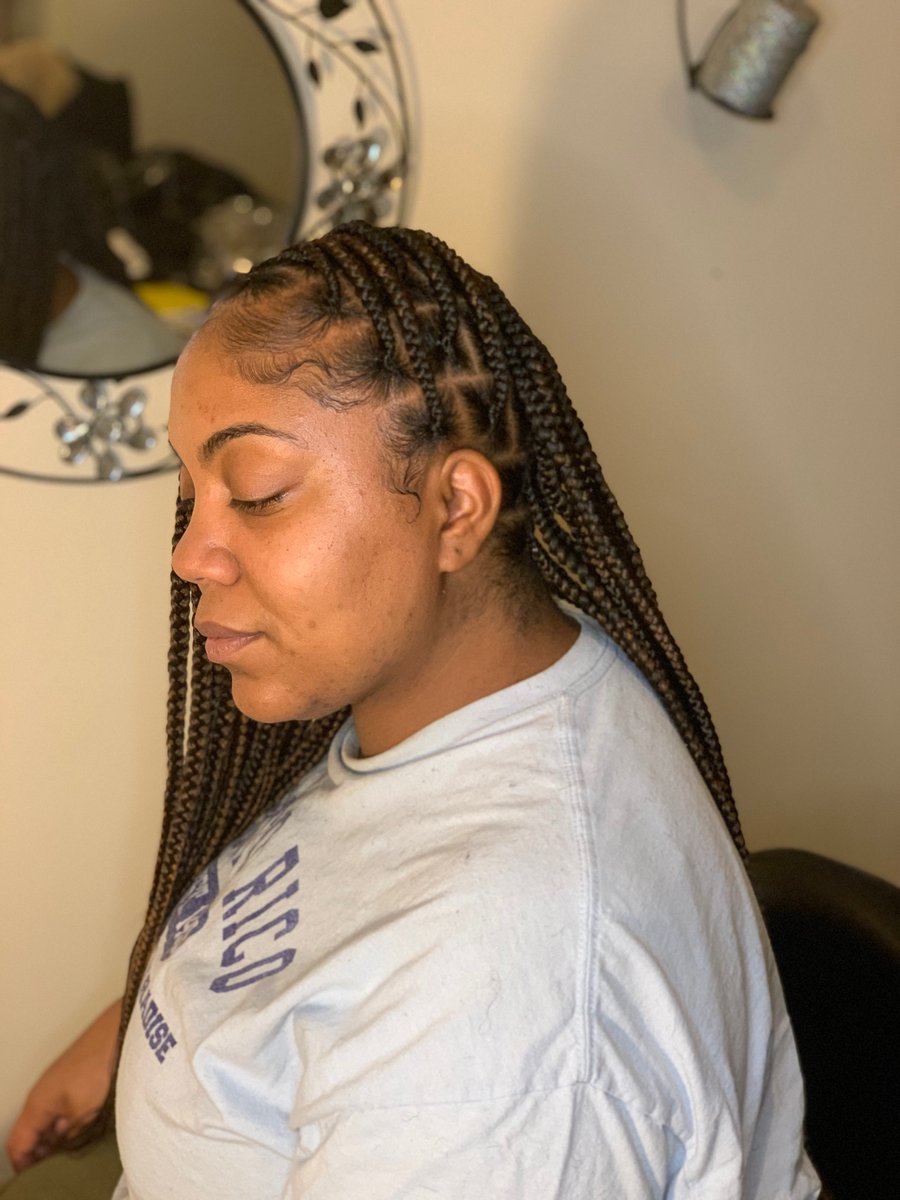 MZ_THOMAS21's tweet photo. Medium/large knotless braids💇🏾‍♀️Book me 
https://t.co/Q8fJOLkkPZ https://t.co/N4PCrsTLU5