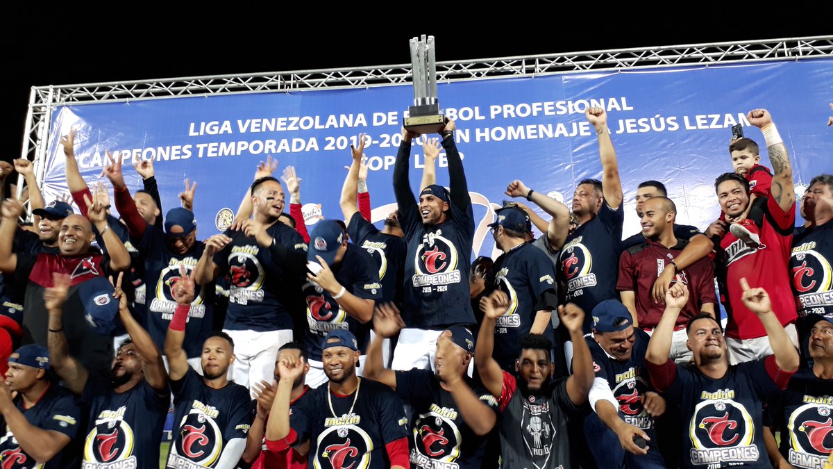 Cardenalesbbc's tweet photo. ¡GRACIAS CARDENALES! ¡SEXTO TITULO! SON GRANDEESS 🔥🔥🔥
.
.
#FanaticosCardenales #Cardenales #Lara #Barquisimeto #Venezuela https://t.co/GBR7Kg5OT3
