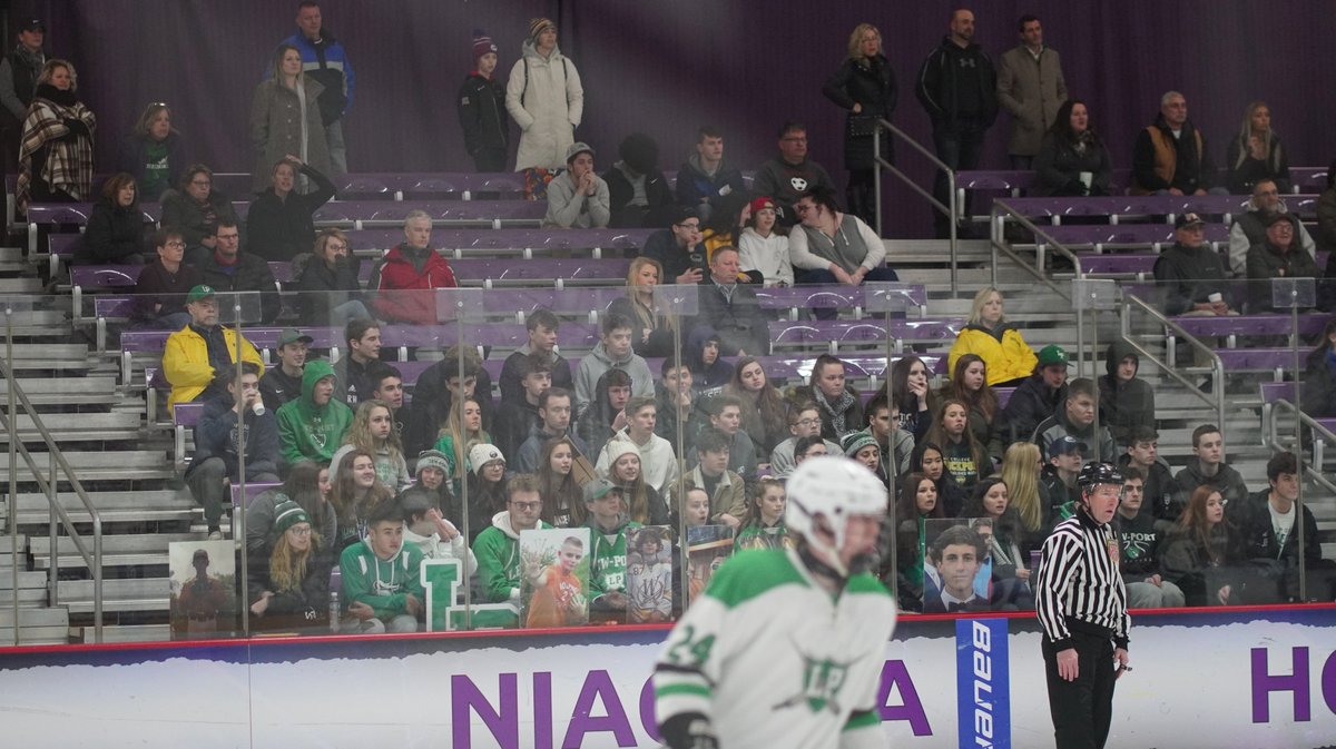 Who had a bigger student section Monday night at the <a href="/gifedhockey/">GI Fed Hockey</a> vs. <a href="/LewPortHockey/">Lew-Port Hockey</a> game? I believe that <a href="/LP_GreenMachine/">Lew-Port Green Machine ⚔️</a> has won. They had about a half dozen more than <a href="/gisection/">Grand Island #BlueCrew</a> plus more signs. But GI had 2 more goals in a 3-1 win for the Vikings. (Photos by <a href="/LarrySidelines/">Larry Sidelines</a>)
