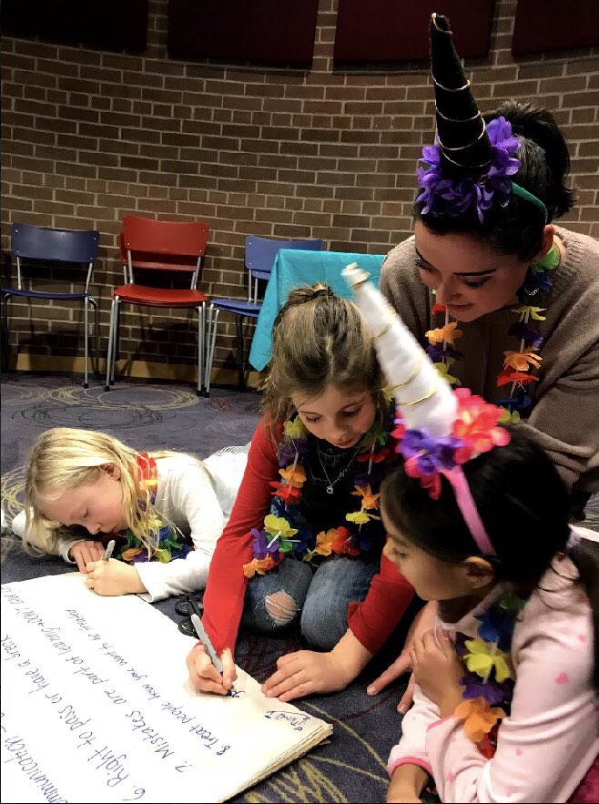 queenbeesartsed's tweet photo. Can you believe it 👑 🐝 ? We’re already halfway through our #wintercourse2020! Classes have been pretty magical thus far! 🦄 https://t.co/ntBcbintRm