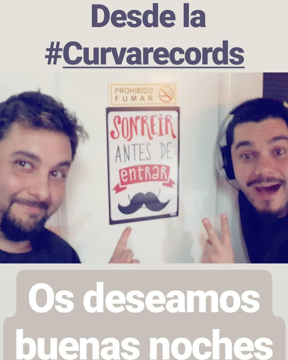 JuanKarlosMatta's tweet photo. #terminamosporhoy desde #LaCurvaRecords deseamos #Buenasnoches #goodnight #goodmusic #felicesueños #voces #seguimossumando #tarde de #grabación #día #completito #music #sing #song #sonido #microfoneando #metiendovoz #cantantesespañoles #noche #JuankarlosMatta #JuanCarlosMata https://t.co/TPH7cH6rWq