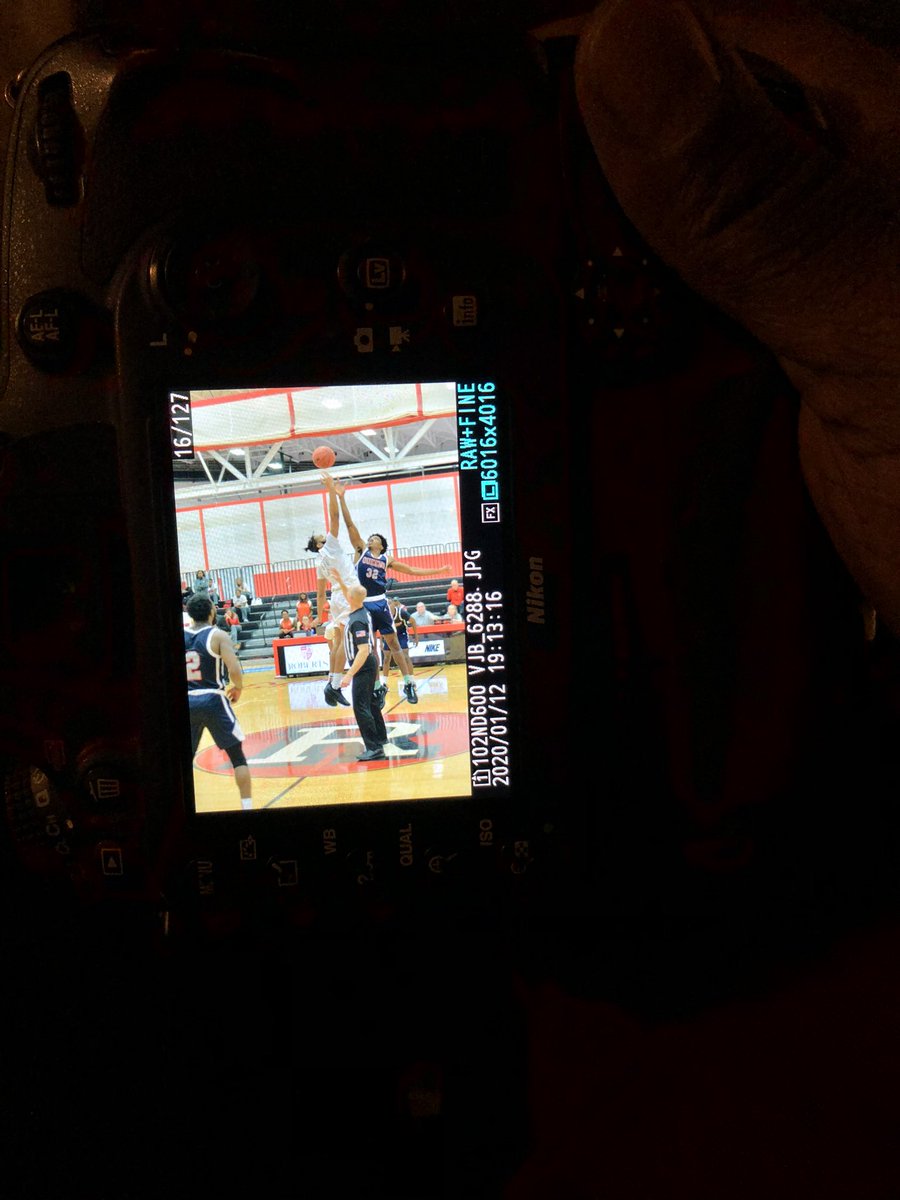 VJBsportsPhoto's tweet photo. I will shoot more @RobertsWesleyan Basketball games from my camera back Thanks ๐๐ฟ Varock ๐ท #VJBphotography #VJBsportPhotography
#Athletics #StudentAthlete #SocialMedia #GiveUsAShot #Roc #585 #Americanstoryteller #TheWorldImageCenter https://t.co/SIOpK76mKR