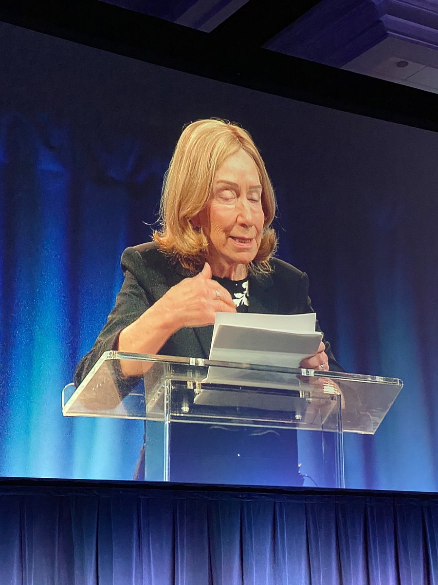 AngieVistageFL's tweet photo. Day 1 of #ChairWorld2020 did not disappoint! Fascinating keystone from Doris Kearns Goodwin, fun workshops, catching up with old friends and forming new friendships! https://t.co/1u5pdYMLIn