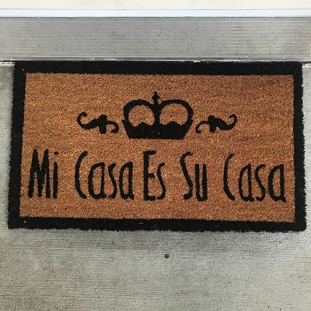 mexicanada82's tweet photo. Unless you’re a vampire..🧛🏻...wait....would this be an invitation for a vampire???...🤔 #doormat #doormatsofinstagram #micasaessucasa #welcome #home #frontdoormat #vampire https://t.co/tX2CE2y6cl https://t.co/hJn4Apa6zR