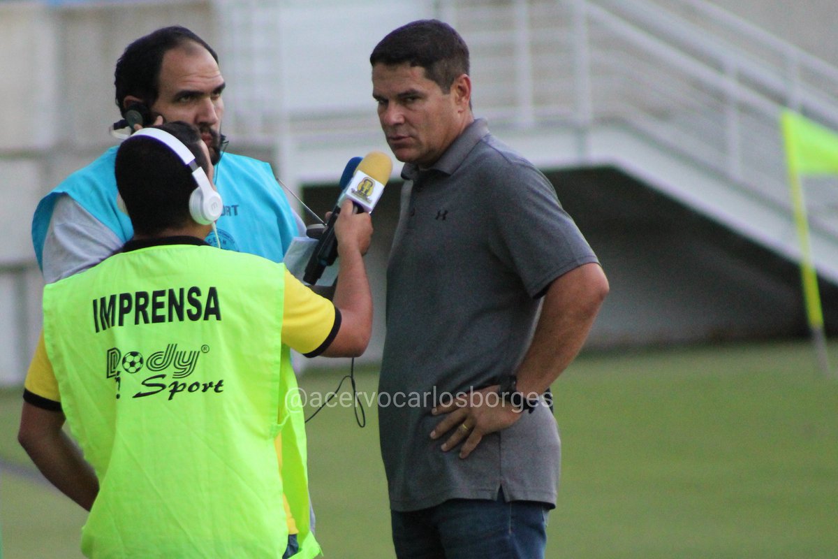 esportedorn's tweet photo. Após a derrota para o @PalmeirafcRN , o treinador Léo Goiano entregou o cargo no @santacruznatal onde em sete jogos obteve três vitórias, um empate e três derrotas pelo #CampeonatoPotiguar .

📷: José Carlos Borges https://t.co/z5rej8PIag