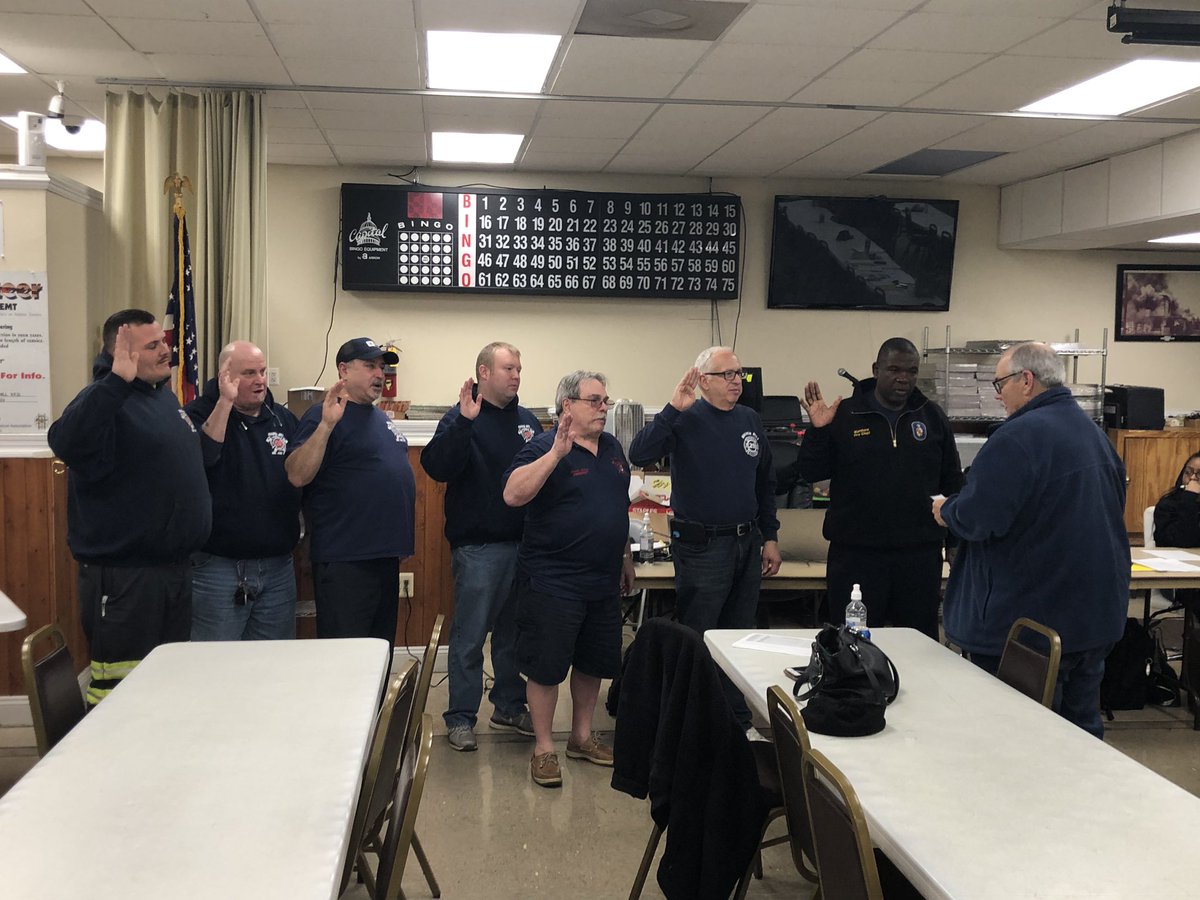 At tonight’s business meeting, Past Chief and Fire Commissioner William “Buddy” King swore in the newly elected and re-elected officers of the department. #shvfd29 #engine29 #29Truck #pgfc