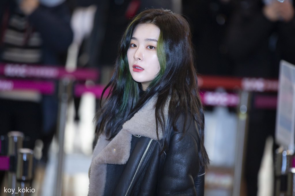 A thread of my personal favorite "Seulgi airport fashion"bcs it's not only the airplanes' runway, but it is also Seulgi's mfing runway and I miss my boo bear  @RVsmtown