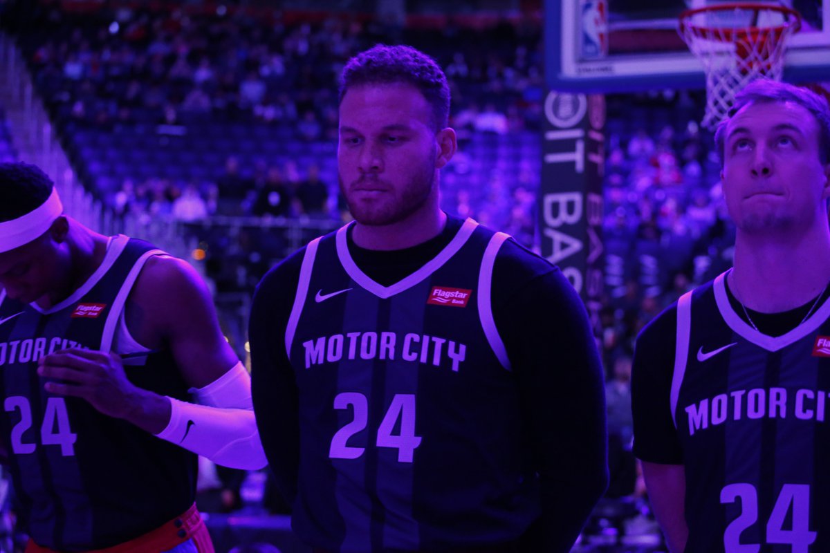 DetroitPistons's tweet image. For Kobe.