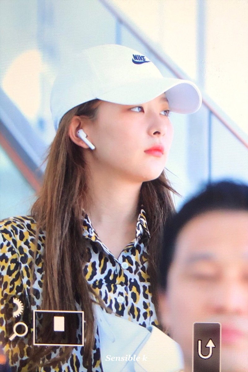 She even pulled off the animal print top and look, our couple white Nike cap  @rvsmtown  #RedVelvet  #Seulgi
