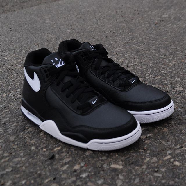 nike flight legacy black