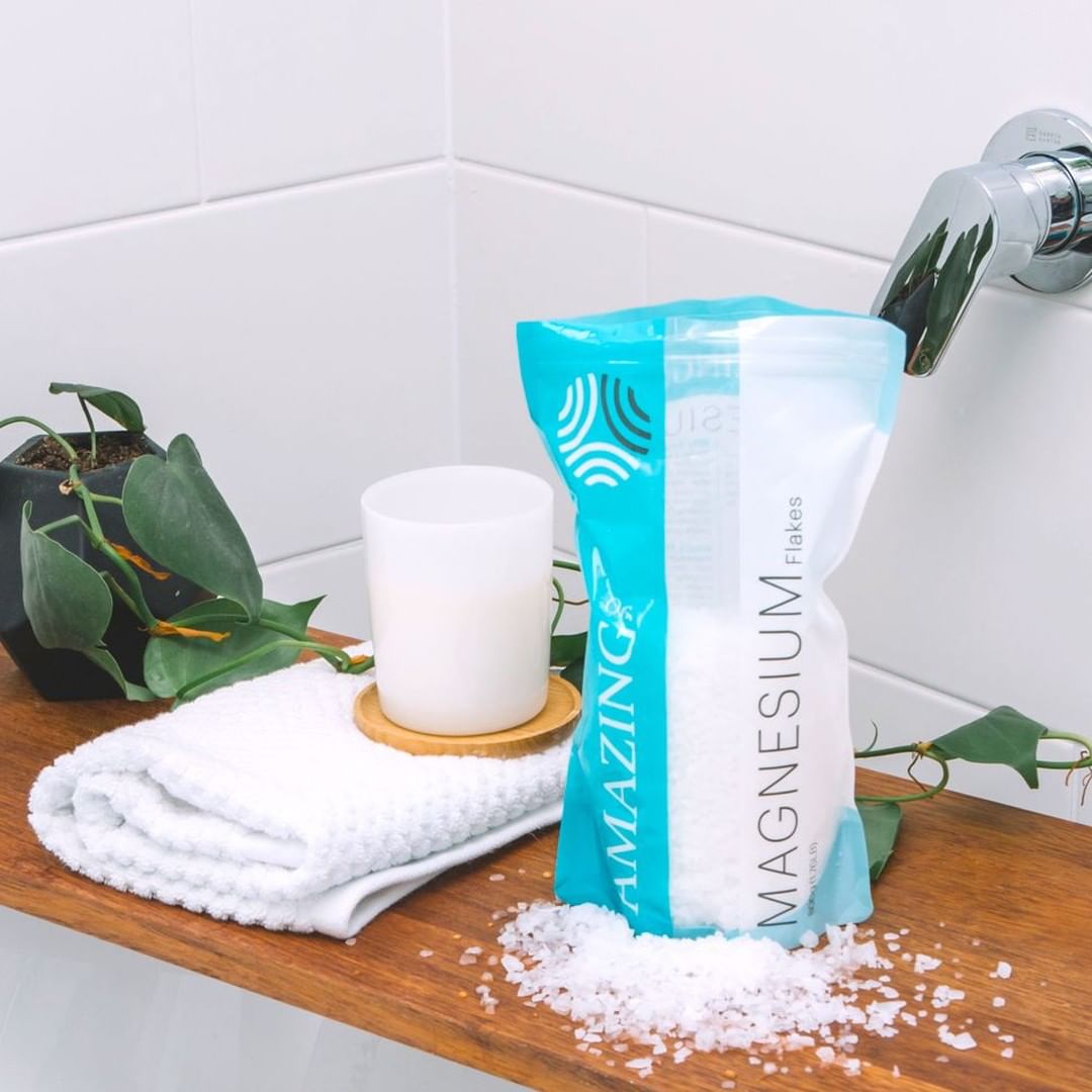 Relaxing in the tub just got a whole lot better with Amazing Oils Magnesium Bath Flakes ✨