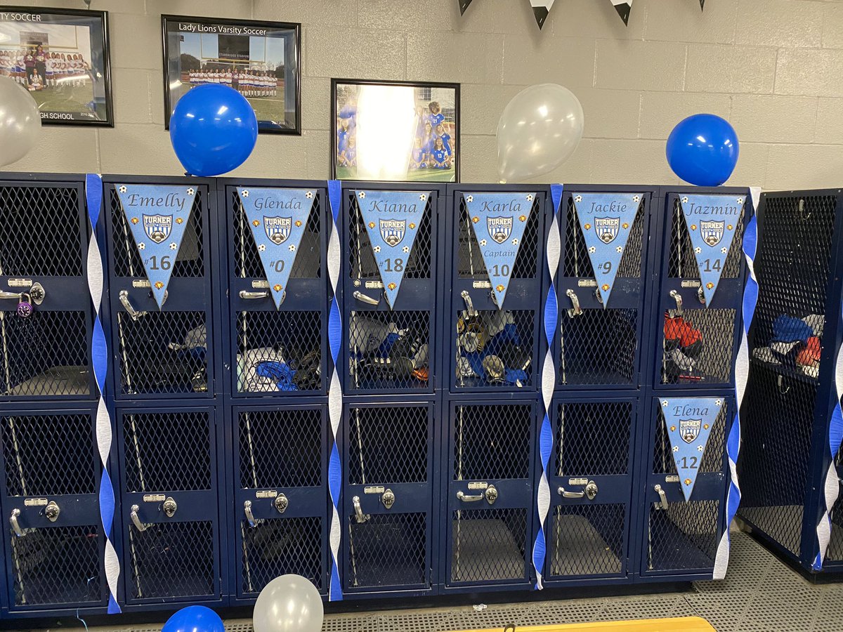 RLTGirlsSoccer's tweet photo. Thank you 👏🏻 to our amazing Parents for decorating the locker room to kickoff District Tomorrow!! Y’all are the absolute best! #parentsupport #ladylions #districtishere 

@CFBathletics @CFBISD  @rltcfb  @PutterRenee @RamirezCoach https://t.co/4QvnzzgzeP