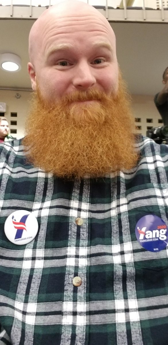 AMichalski88's tweet photo. Finally get to see @AndrewYang! In my home town at my old high school no less!

#YangGang 
#YangGang2020 
#BeardsForYang https://t.co/nIIZS3xNK3