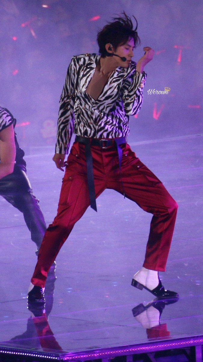 abcnokko's tweet image. これぞ東方神起と言う時に、別の意味で会場に歓声が起こる。ここでユノの見せ場が来ると待ち構えていたスクリーンが...
都度アンケートに書いてきた。曲とのアンバランス。DVDはすぐ閉じた。今回は皆さんと一緒に声を出したい
#avex  #SME JAPAN 
#東方神起LIVETOUR2019_XV 
#DVDマルチアングル希望