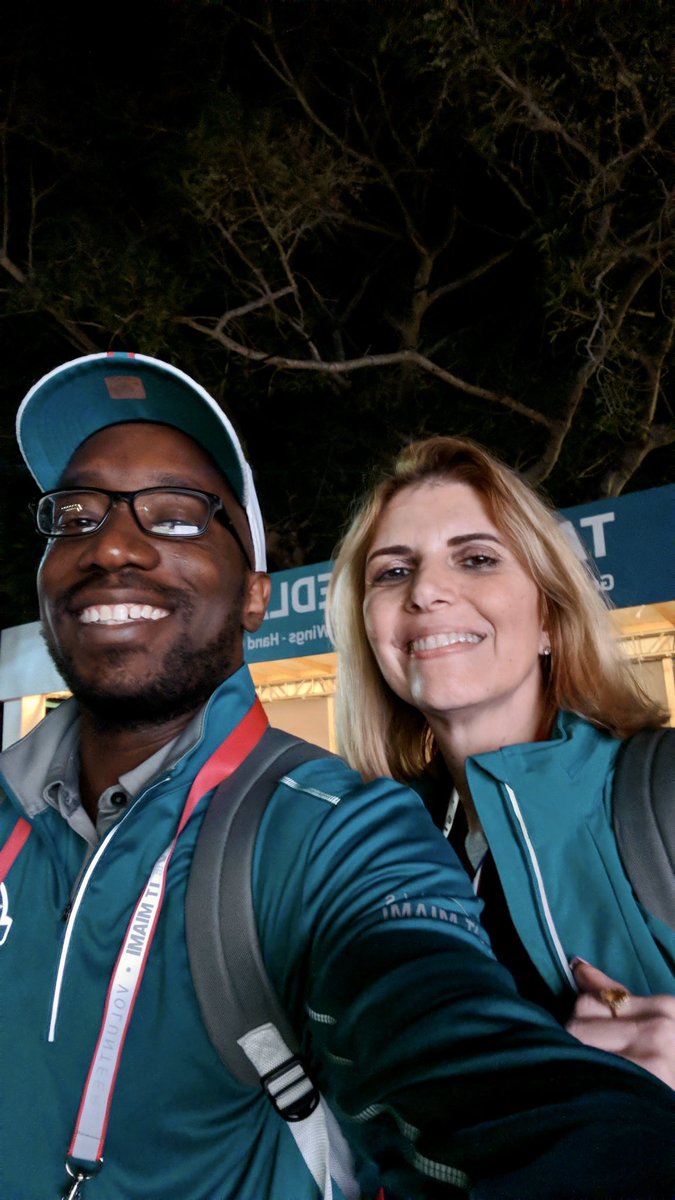 grisellemarino's tweet photo. Come by the Social Media Wall @BayfrontParkMIA and meet your friendly @mdcgwa volunteering with the @SuperBowl Host Committee as #OurCounty celebrates #SuperBowlLIV - we are here until 9 p.m. @MIASBLIV #NFL100LIVE @MiamiDolphins @49ers @Chiefs https://t.co/MH2mQe3oEp