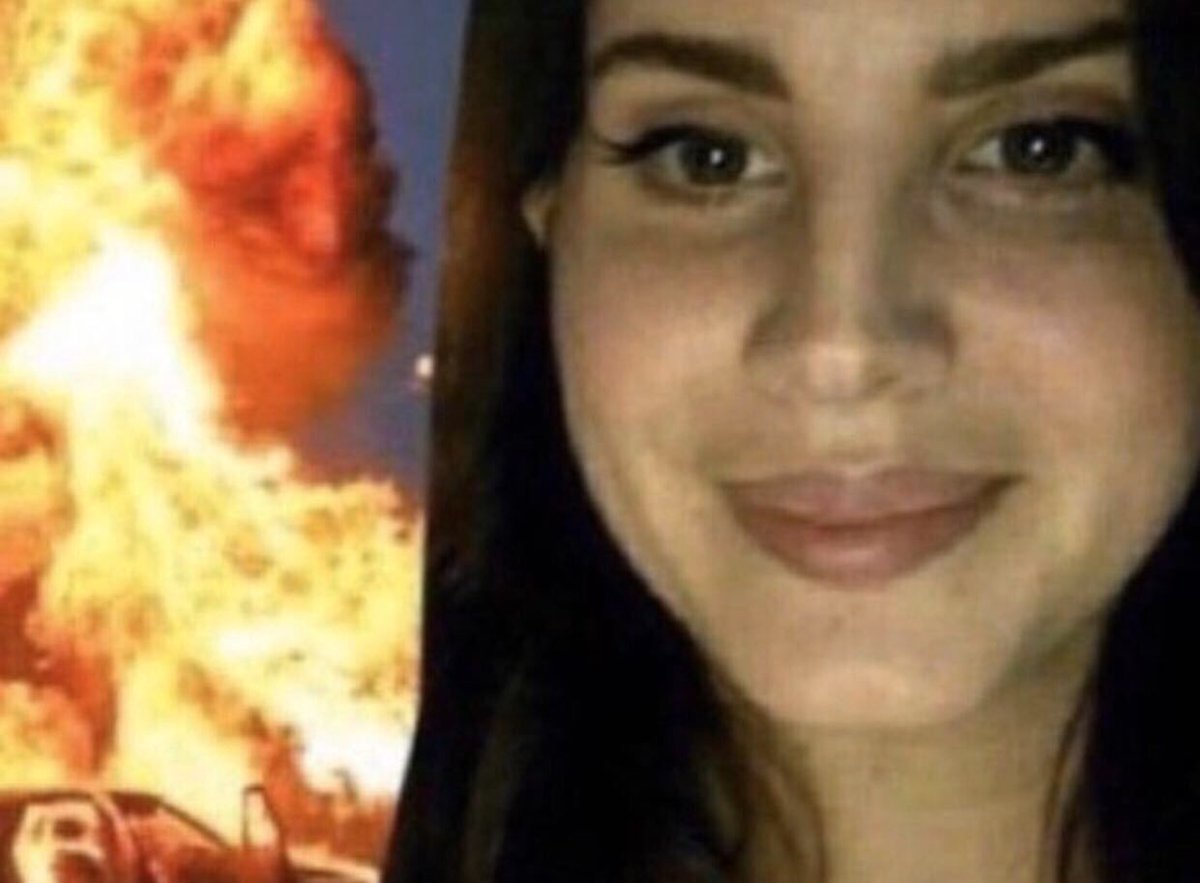 Lets_Talk_Bach's tweet photo. the devil works hard but the bachelor producers work harder #thebachelor https://t.co/Ql5hvo2QPl