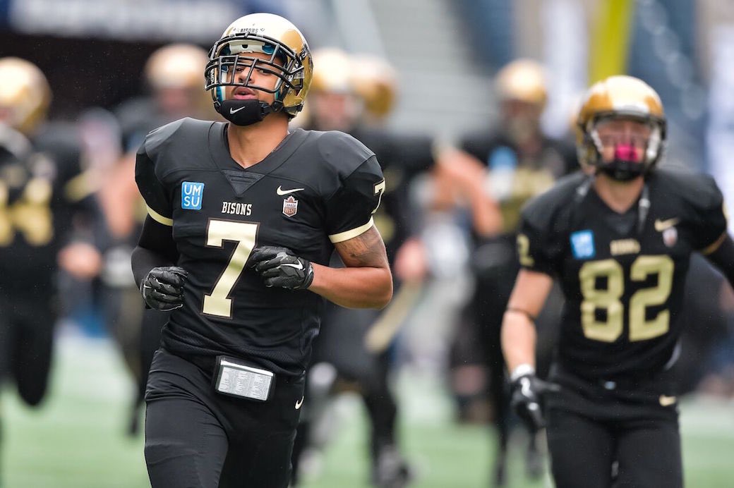 Truly blessed to receive an official offer from the University of Manitoba Bisons! Thank you Coach Dobie, <a href="/Ryan_Karhut/">Ryan Karhut</a> and <a href="/Jokes85/">Scott Naujoks</a> for this fantastic opportunity and a special thank you to my <a href="/mmcbuckeyesfb/">mmcbuckeyesfootball</a> family and Coach Dan Washnuk