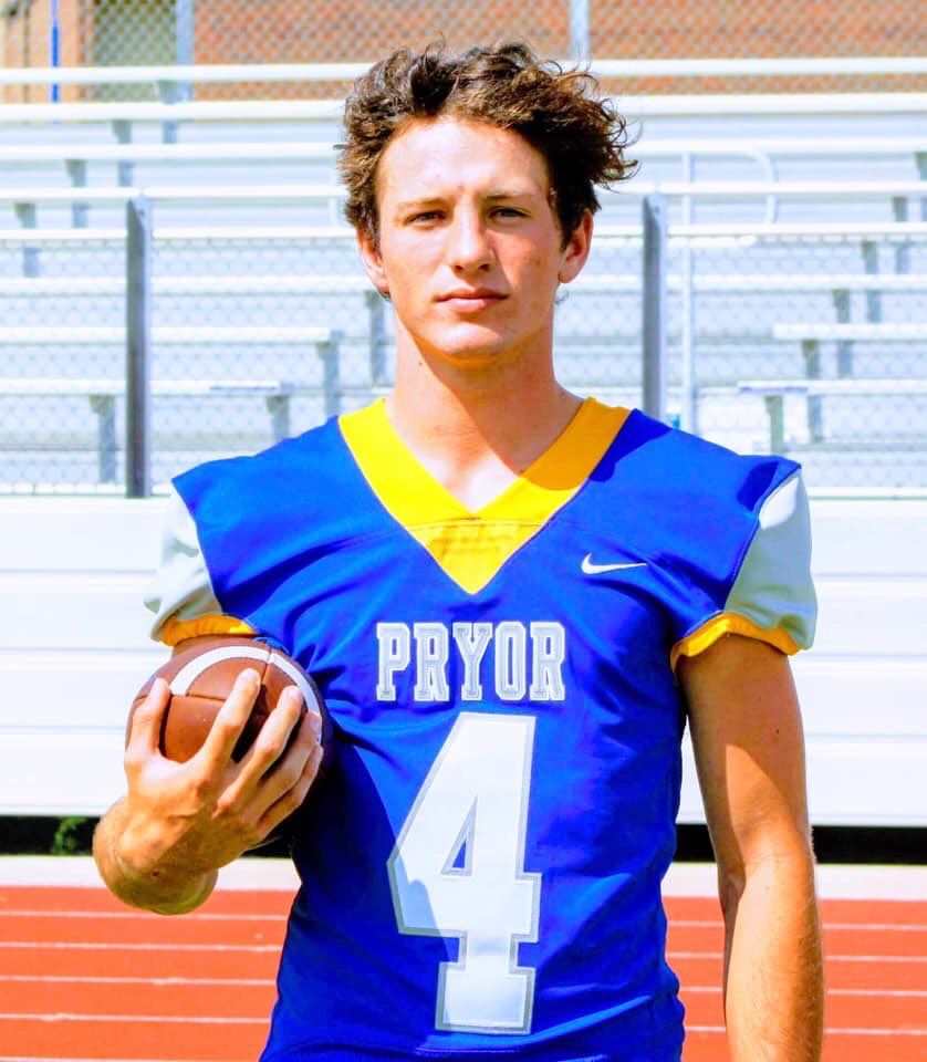 Coach_DavisPHS's tweet photo. Congratulations to Garrett Mitchell on being selected to the Oklahoma Coaches Association All State Football Team.  Well deserved honor for a great player and even better kid. Thankful to get to coach him.  @Pryor_Athletics @PryorTigerFB @meganerin_davis @CoachSaiz10 https://t.co/M39WXdzNSi
