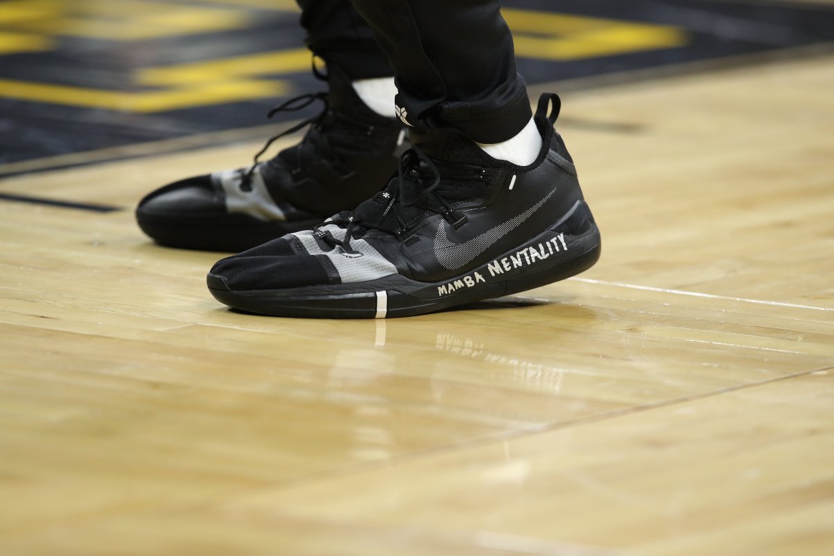 IowaHoops's tweet photo. Paying tribute to Kobe Bryant tonight.

#RIPMamba https://t.co/NaE6BsA35f