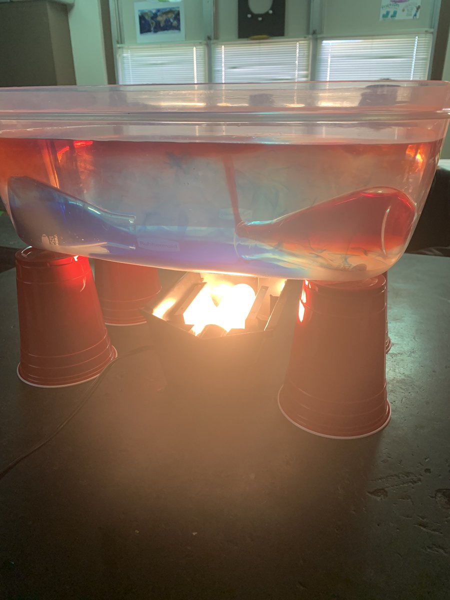 clague_courtney's tweet photo. This simple demonstration of #ConvectionCurrents shows how hot water rises and cold water falls in a never ending cycle that occurs in the Earthβs oceans, atmosphere, and mantle #FindingWaysToWin @hoggtylerisd @barberee_sheri @DunnRandi https://t.co/Vt12SRbpZR