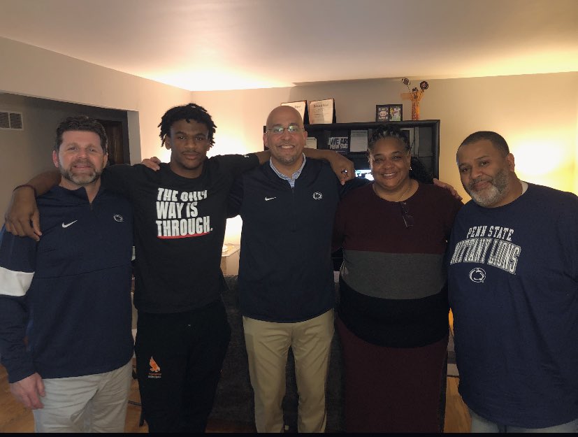 CurtisUpNext23's tweet photo. Family 🤞🏾 #WeAre https://t.co/qGnyraHwdG