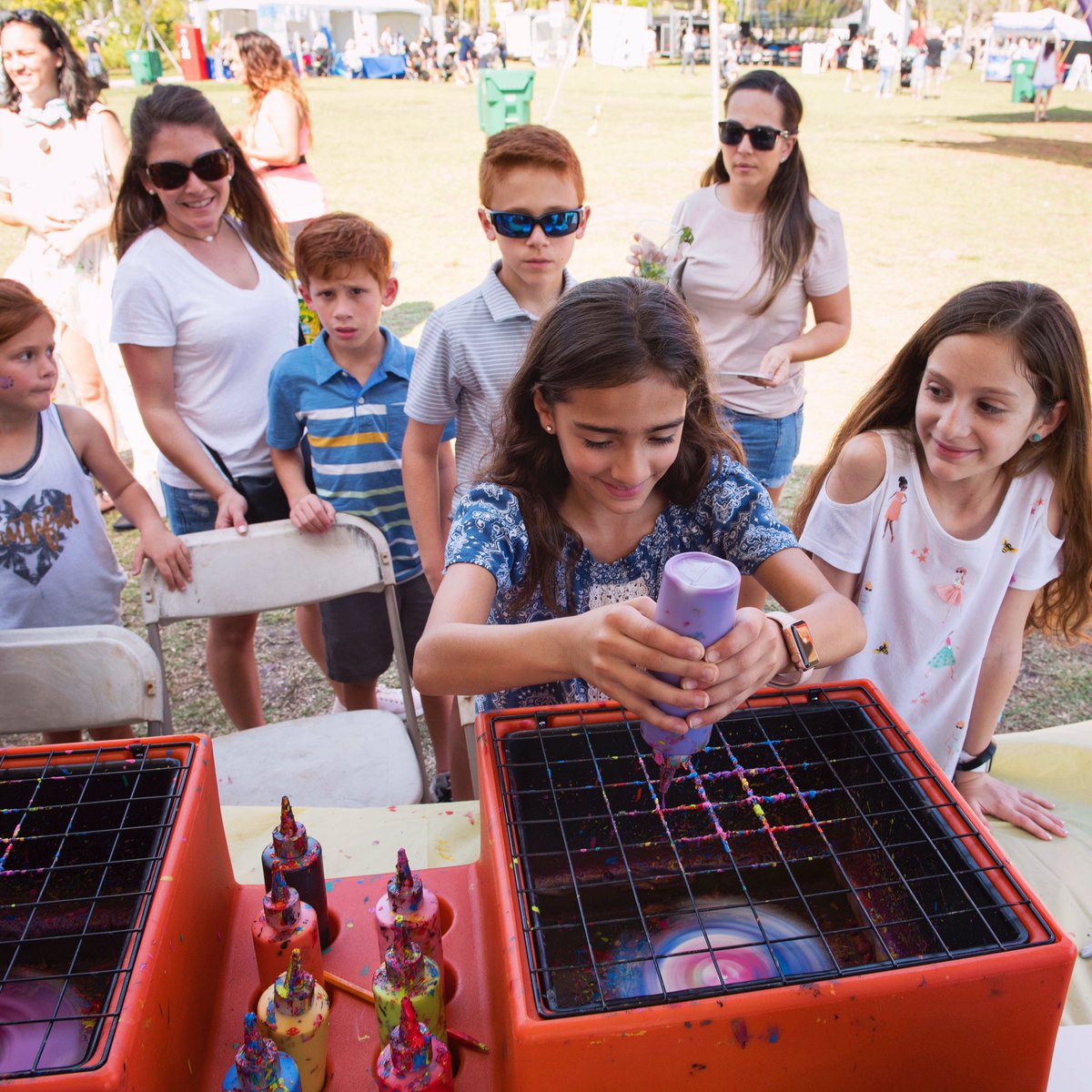 CGArtsFestival's tweet photo. #DYK kids 12 and under get into the festival for free? They’ll have a great time exploring the festival including our Family Zone, featuring free activities, games, performances and more. Don’t miss it! #CGAF2020 #CoconutGroveArtsFestival #Miami #CoconutGroveArtsFest https://t.co/mSKwIgT32e
