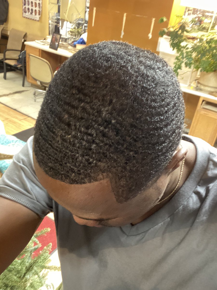 Daaeck's tweet photo. Hairline Check!!! #NoBigen Baby daddy could NEVER https://t.co/7cjXVXh2Uq