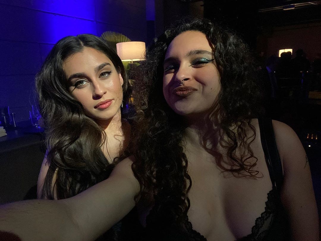 LJSupportTeam's tweet photo. @LaurenJauregui  con su amiga Britt en su publicación de instagram 

"Mi angel guardián en la carne" https://t.co/JLbmp2KOZE