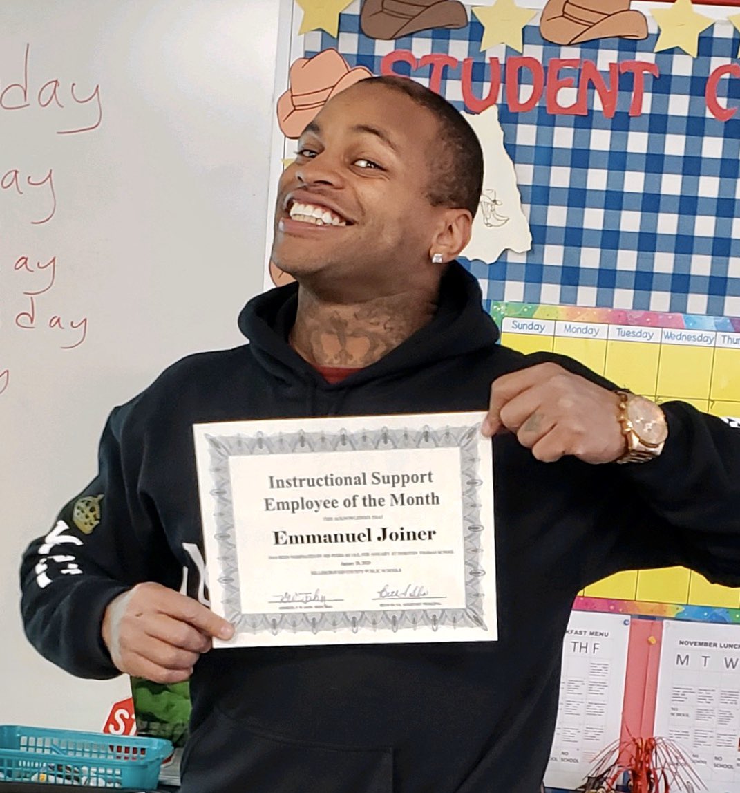 HCPS_dthomas's tweet photo. We celebrated our monthly notables for January today 😀 Congratulations to Mr. Joiner, our Instructional Support Employee of the month. He does a great job assisting with students inside the classroom and campus wide. #ittakesavillage #alwayswillingtohelp @Jeff_Eakins @HCPSArea3 https://t.co/FTM3U9iJhN