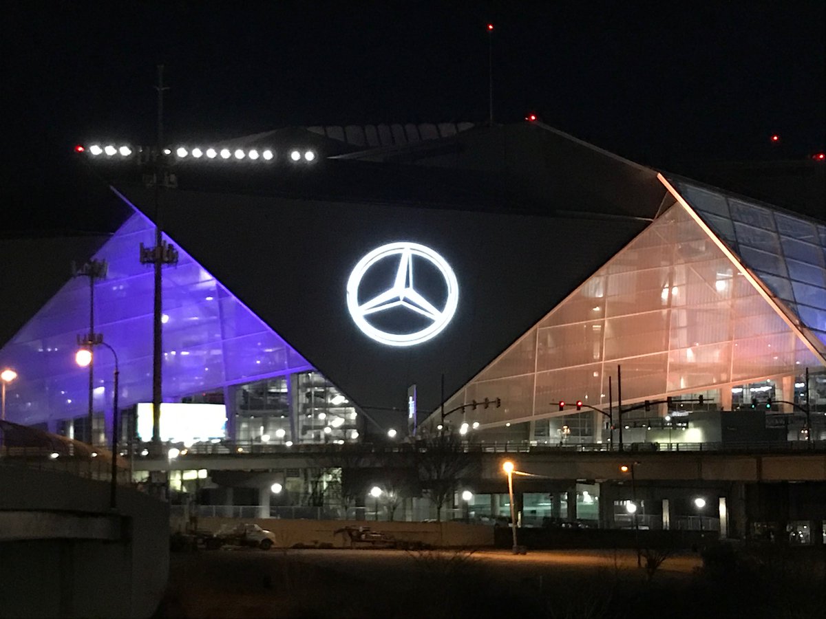 wsbtv's tweet photo. From Mercedes-Benz Stadium to the Atlanta airport, landmarks across the city are showing their love and support for the late Kobe Bryant, his daughter Gianna and the 7 others killed in yesterday's helicopter crash: https://t.co/1UDotSwDvw https://t.co/pH5CkFktSl