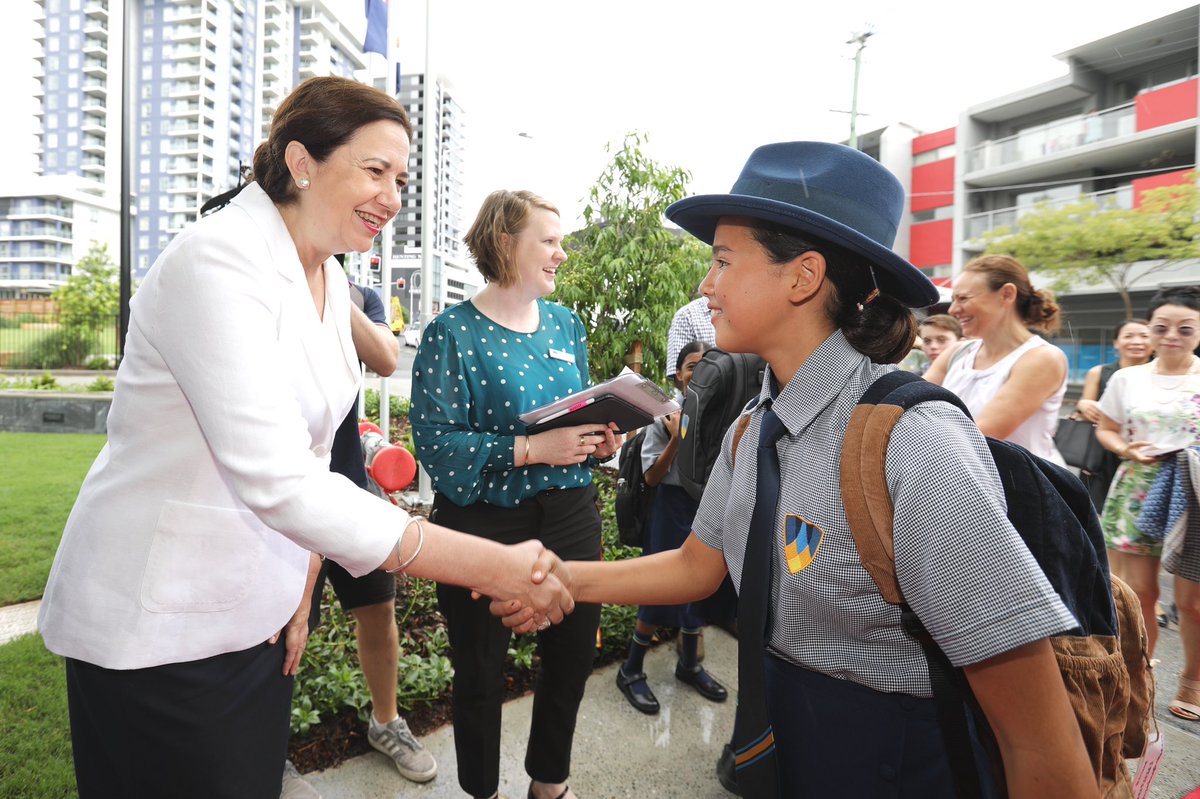 a_palaszczuk's tweet photo. First day of school at the brand new Fortitude Valley State Secondary College 🙌 https://t.co/NWZLRPKBc5