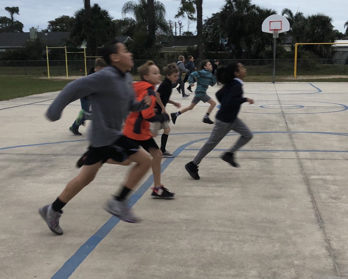 Monday Morning Mile with 4th and 5th grade students at SCES . 😎