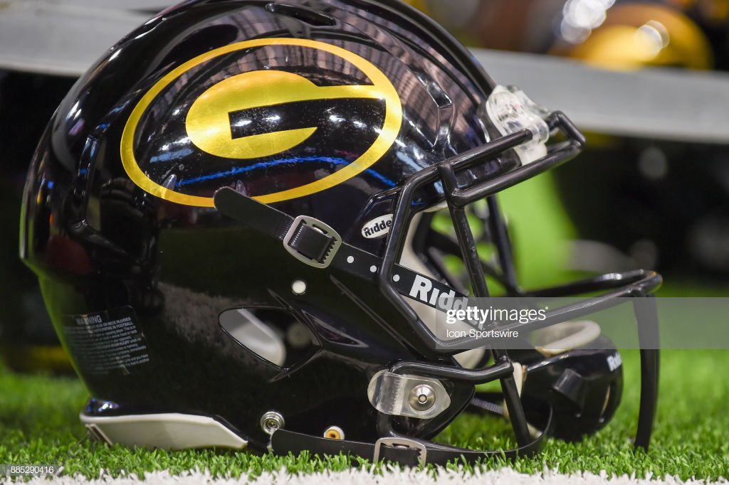 DeVonH_90's tweet photo. I’m extremely blessed to receive another offer from Grambling State University #GoTigers🐯🟡 #DlineFactory @coachlester91 @MarkOrlando18 https://t.co/1o5FhtvUuz