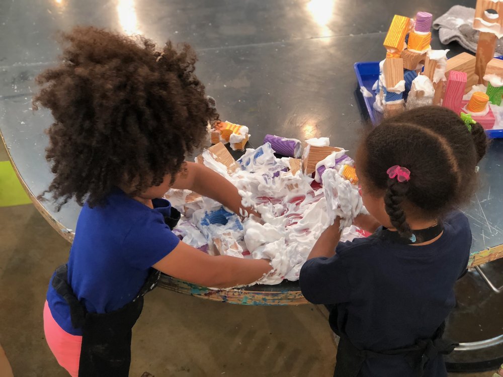 overtonsquare's tweet photo. Looking for something fun to do with the kiddos? Try Art Free Play and classes from @artprojectmem! 🎨 Learn more >> https://t.co/ZgR627CKj8 #ilovememphis https://t.co/jr3yiz7wf6