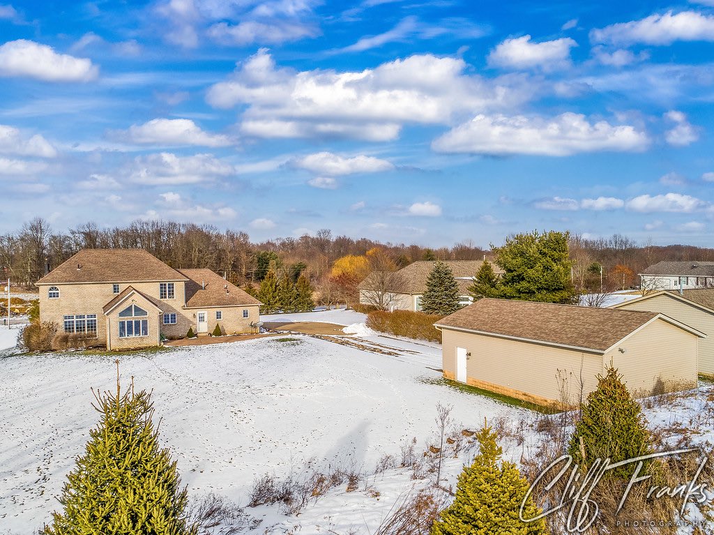 buckeyedrone's tweet photo. I had the pleasure of shooting this home for Lisa Grzybowski in Uniontown, Ohio.
1224 State St #RealEstatePhotographer #REPhoto #Akron #BuckeyeDrone #BuckeyeDroneREP #OhioREP #SummitCountyOhio #DeHOFF #DeHOFFREALTORS #uniontown #uniontownohio #hartvilleohio #hartville https://t.co/hDNuppI3y3