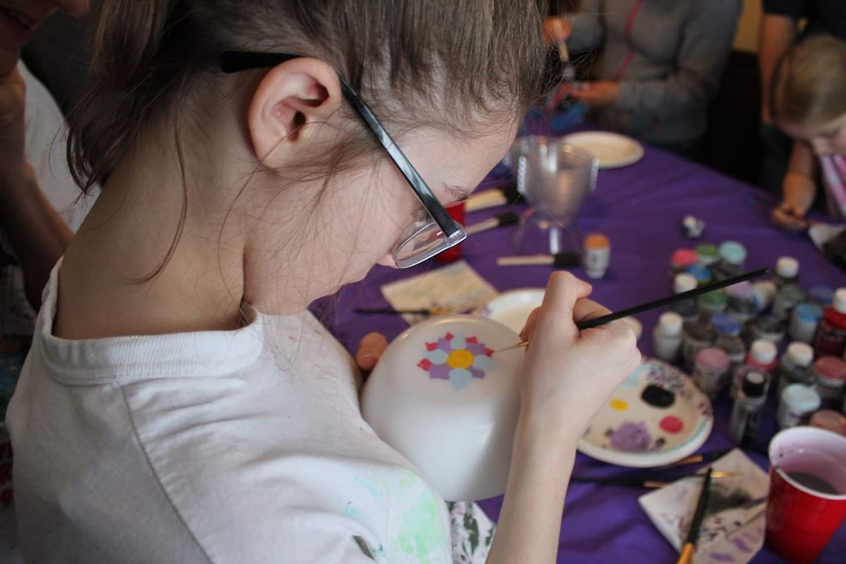 Our Junior Ambassadors and some of our Ambassador family members continued our annual tradition of decorating bowls for STEP's Empty Bowls event. This year's Empty Bowls event will take place on Thursday, February 13th. We hope to see you there! stepslp.org/latest-news/em…