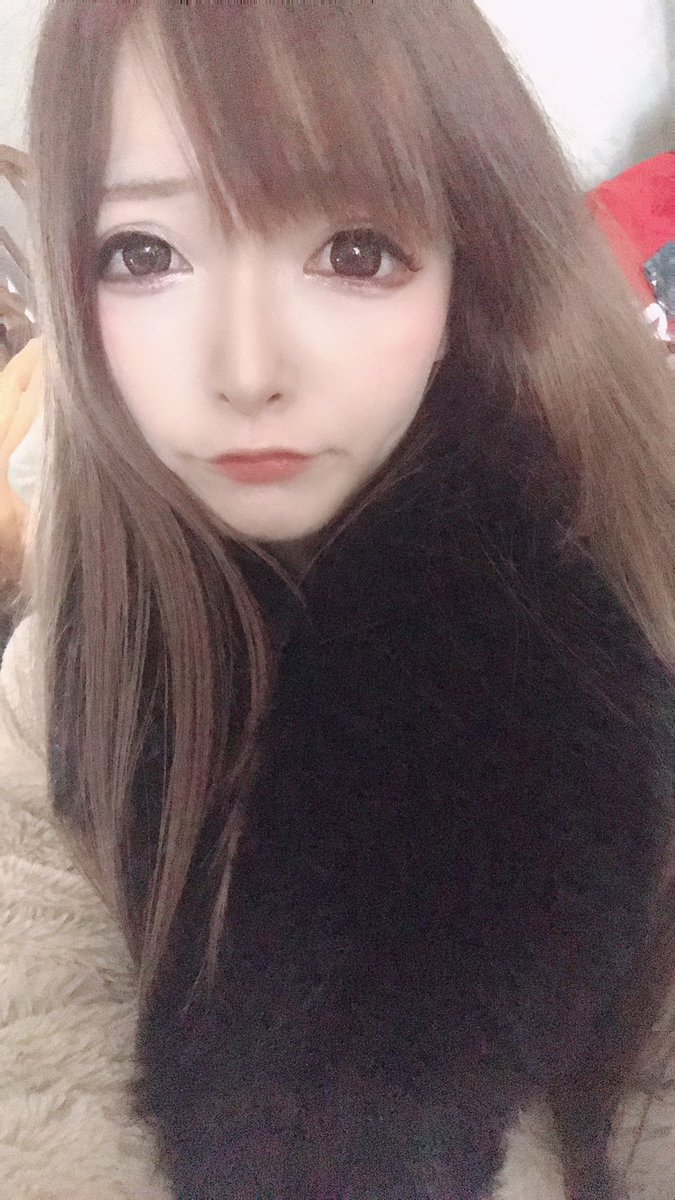 あんにゃ。 2020ねん初の自撮り DBD女子オフ会にいってまいる🐣🌸