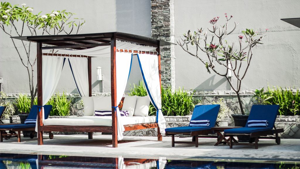 Hot and wet promotion!!!
Family time at our Pool on the 3rd floor and enjoy assorted light meal and drinks.
( Pop corn, Pop Mie, Cotton Candy, Hot or Ice Coffee/ Tea).
°

At Swarga Loka Garden Restaurant
Only Sunday 8AM - 2PM 
IDR 100.000 nett/ pax.

°
#promohotel #wisatabandung