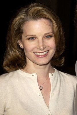Bridget Fonda cumple 54 años hoy , el mismo día que cumples años Tú!!!! Happy Birthday!!!   