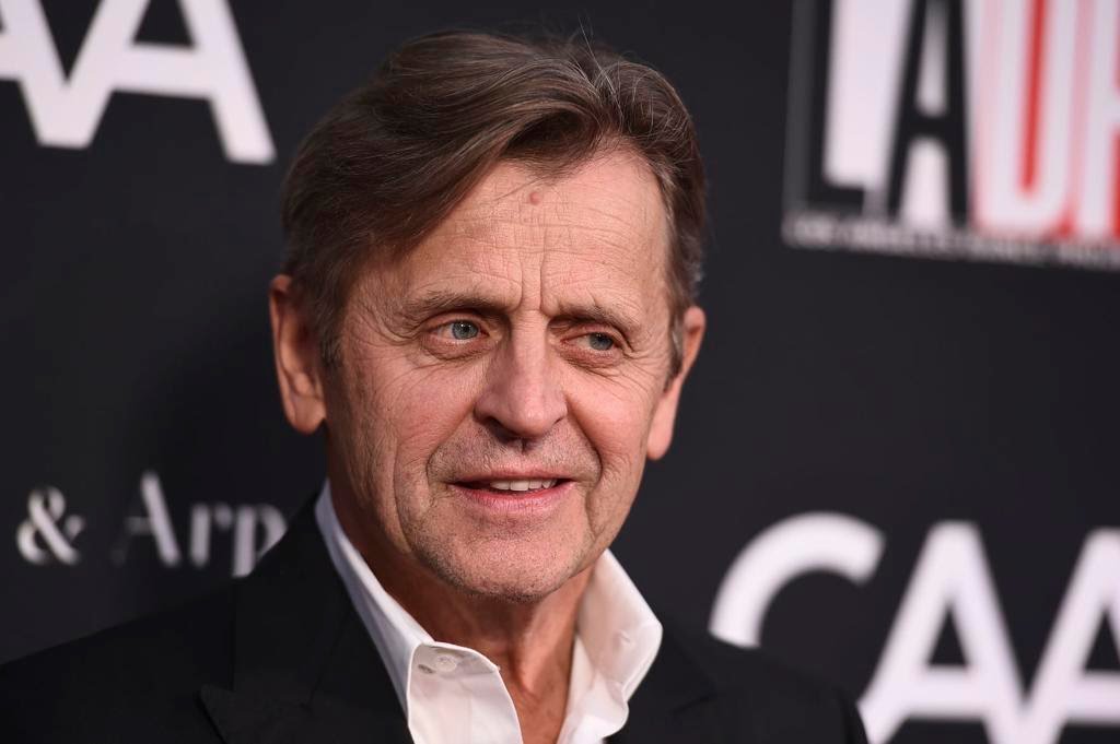 Ballet star Mikhail Baryshnikov is 72. Happy Birthday!!     