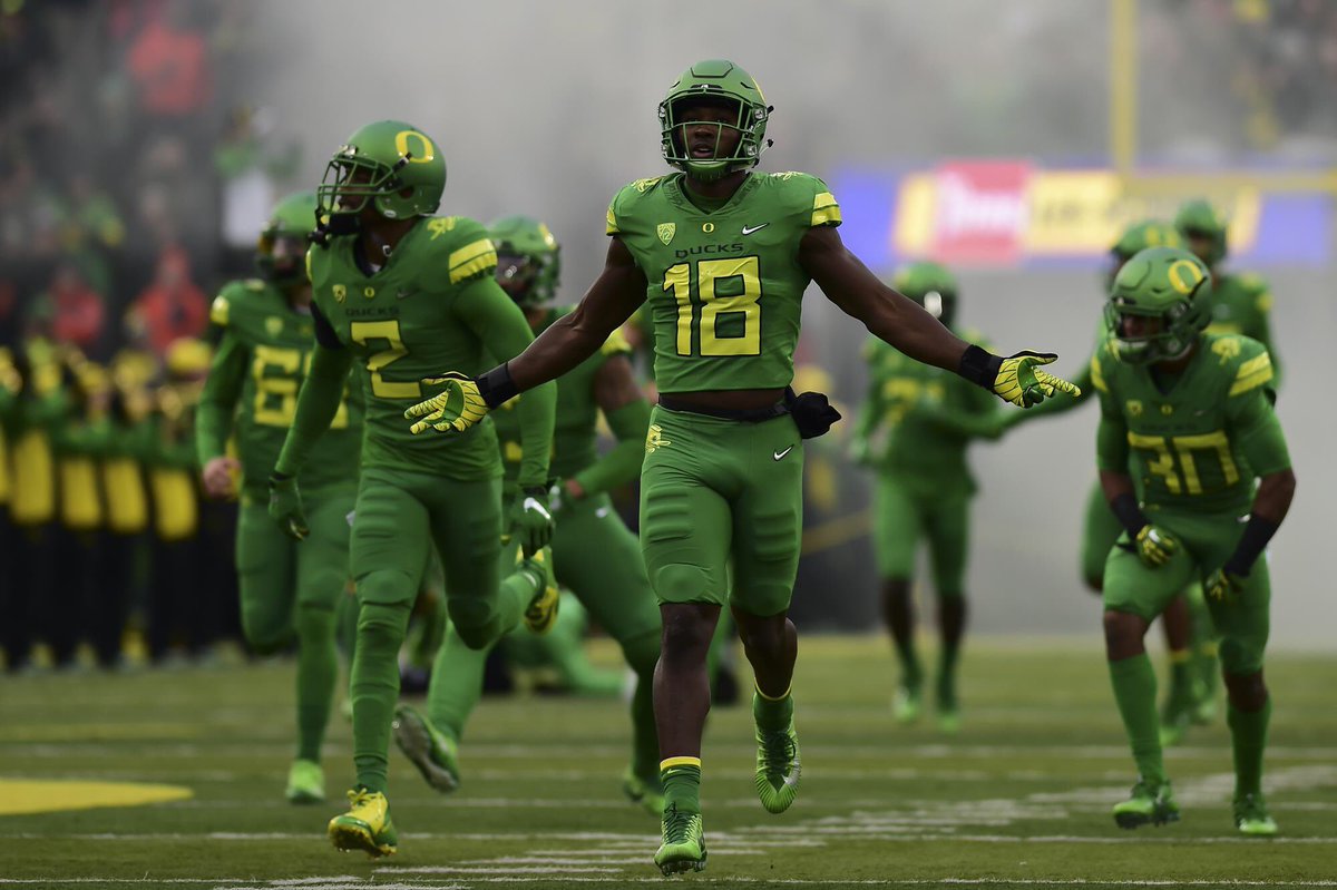 tj_gilbert56's tweet photo. I’m blessed to say that I’m 100% committed to The University Of Oregon ‼️‼️
#Scoducks 🦆 @Calera_Football @coach_cristobal @oregonfootball https://t.co/kTSf1KJExy