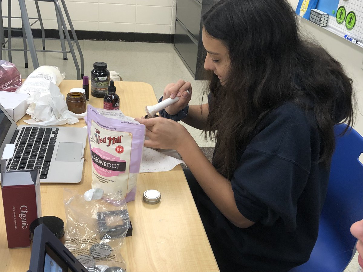 teamdiscover36's tweet photo. Students fabricating and engineering in cycle 5 of integrated learning. #handsonlearning #projectbasedlearning #STEMeducation https://t.co/1hjMuFTsgJ
