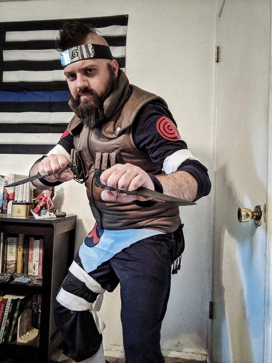 ValhallaOn's tweet photo. Testing out my new cosplay, Asuma Sarutobi. #cosplay #cosplayer #hobby #anime #naruto #asumasarutobi #costume #beard #ninja #edit #nerd #geek https://t.co/IqfYoBUJ3a
