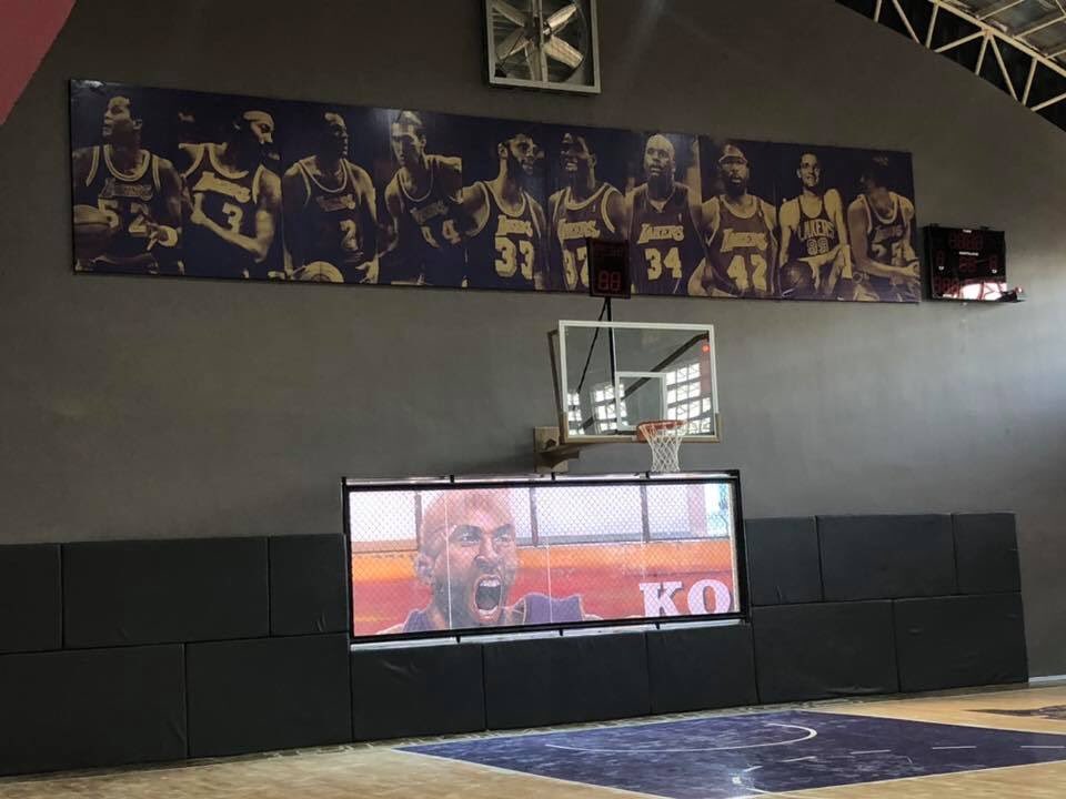 catheimbuido's tweet photo. Forever😭 #BlackMambaForever  #TwentyFourever #MambaOut #RIPKobeByant #LovefromPhilippines https://t.co/AeDeaAZqQc