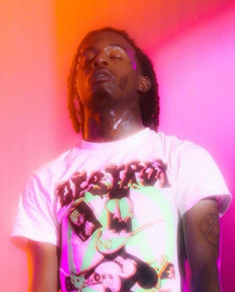 danvvs's tweet image. am i wrong ????