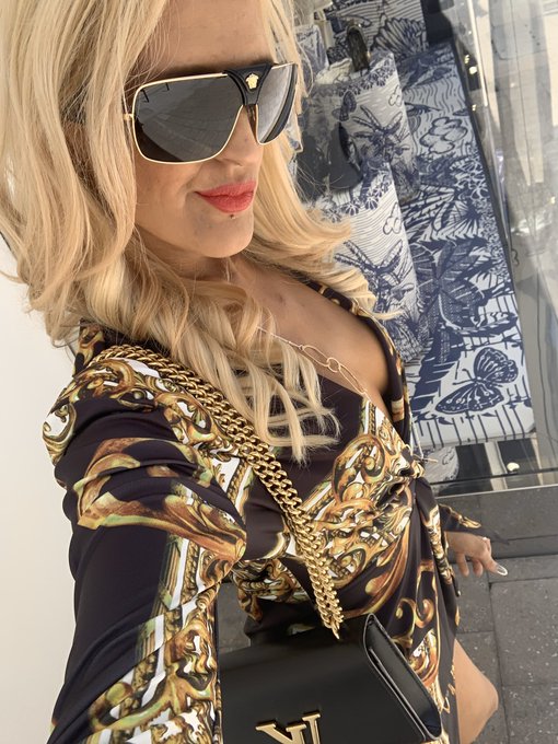 Day 1 of photo shoot went well !!! https://t.co/RdttSDMciA<a href="/tag/p411"class="tags"><span>#p411</span></a><a href="/tag/preferred411"class="tags"><span>#preferred411</span></a>