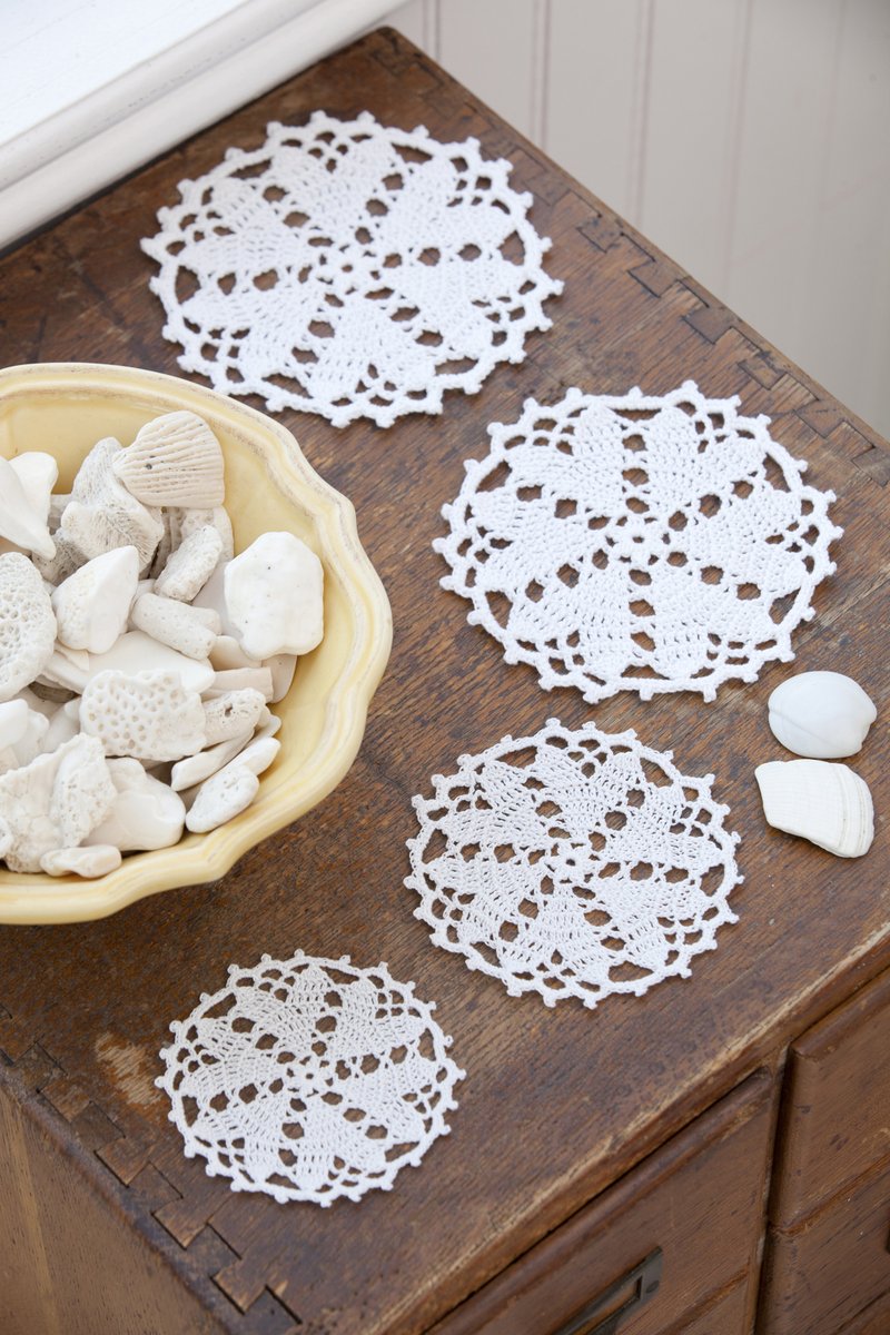 Red Heart Yarns tweet media