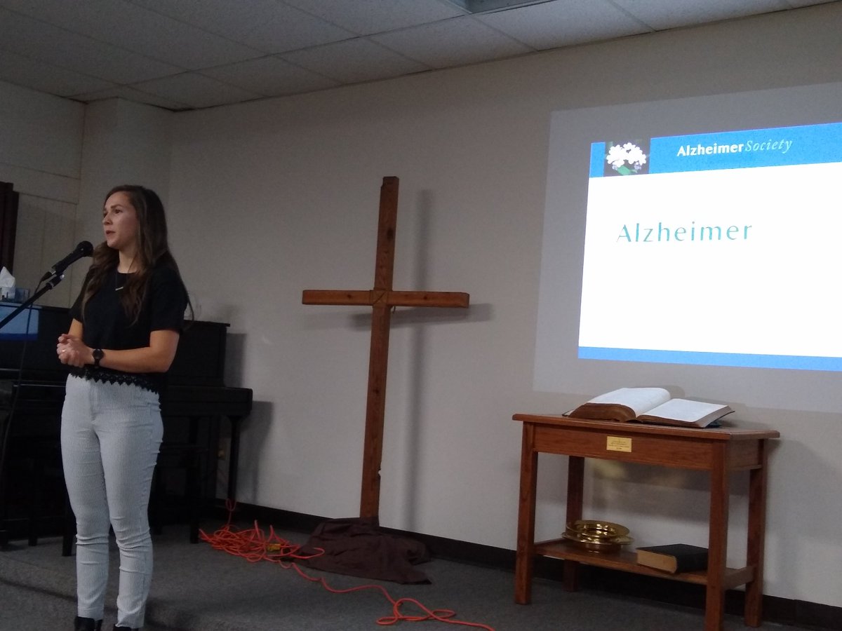Many thanks to Leah Entz of @Alzoxford for coming to Kintore to discuss dementia and resources available to people in #OxfordCounty. Thanks to @KintoreKnitting for organizing this.